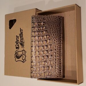 Cobra Lather wallet NWOT